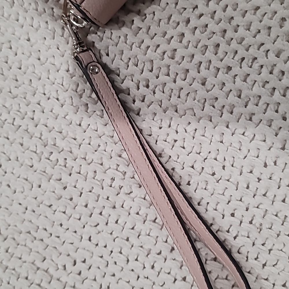 Guess wallet - Picture 2 of 4